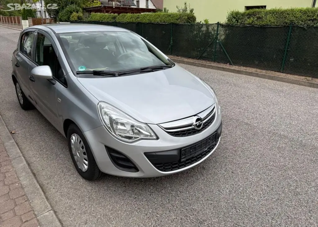 Opel Corsa 1,2i Nová STK klima zimáky benzín